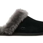 UGG  Scuffette II Shearling Lined Slip On Slippers Black Size 7 Photo 3