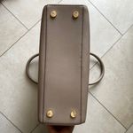 Michael Kors Kellen Taupe Gray Shoulder Bag Gold Hardware EUC. Photo 2