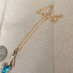 High heel gold tone necklace Photo 2