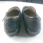 Alegria  KEL-431 39 8 Black Engraved Leather Clogs Shoes Photo 9