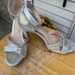 Clearance 50% off Kelly & Katie “Celiah” Silver Women's Platform Heels, Size 6 Photo 7