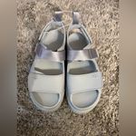 UGG NWT 
WOMEN'S GOLDENGLOW SANDAL Photo 7