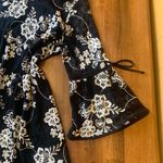 Studio One  Dress 12 Black Off White Shift Lace Embroidered Lined Poet Sleeves Photo 3