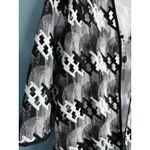 Alfred Dunner Black and White Women's 2 Piece Quarter Sleeve Blouse w/ Necklace Size undefined Photo 2