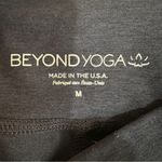 Beyond Yoga  High Rise Pant Leggings Size Medium Photo 3