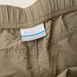 Columbia Tan Outdoor Shorts Photo 2