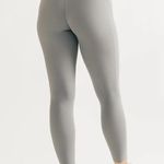 Alphalete  Pulse Surge Legging in Silver Sky Size Small Photo 0