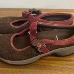 Merrell Women's Encore Wool Shoes women’s 6 Mary Jane burgundy QForm Ortholite Photo 3