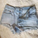 Levi’s 501 cutoff denim shorts size 28 waist Blue Photo 3