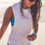 Lululemon Pineapple Workout muscle Hustle tee size 8 never worn Photo 0