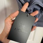 Arcteryx ATOM HOODED INSULATED JACKET WOMEN'S color in stratus size S NWT Photo 5