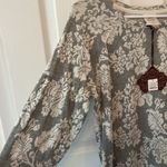 Knox Rose  floral pullover Photo 6