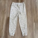 Athleta Brooklyn Camo Jogger Pant Size 8 Style 599681 Photo 11