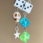 Handmade skull & mix beads goth grunge Kawaii funky unique dangle hair clip🎲💚💀💙 Photo 0