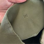 Lululemon green seamless crop workout leggings Photo 3