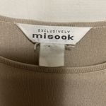 Exclusively Misook Shirt Sleeve‎ Rayon/Acrylic/Polyester Blend Shirt Size Small Tan Photo 3