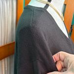 Roz & Ali  Cashmere V-Neck Long Sleeve sweater Photo 4