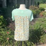 belle du jour Comfy Green Pocket Flowy Top Floral Back Photo 2