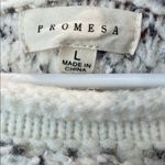 Prómesa Promesa size L distressed style boutique sweater Photo 1