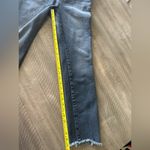 Good American  Good Legs Exposed Button Frayed Ankle Cigarette Jeans‎ size 6/28​ Photo 15