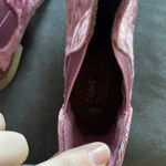 Toms NEW Women's  Pink Velvet Velour Ella Chelsea Boots size 6.5 Photo 3