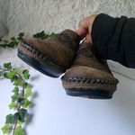 Clarks Artisan Brown Distressed Stich Wedge Mules Clogs Photo 5