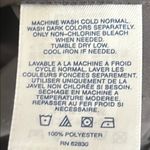 Lands’ End Pleat Shoulder V Photo 3