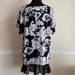 Cato Floral Drama Ruffle Hem Tunic Large Black White Blouse Modest Chic Career Photo 1