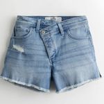 Hollister Curvy Vintage Stretch High-Rise Denim Vintage Short 4” Size 11 Photo 0