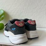 Adidas  Retropy F90 Lace Up Sneaker in Dark Grey Photo 3