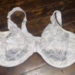 Glamorise white Front Closure full figure 44DD Lacy sexy Bra Size undefined Photo 0