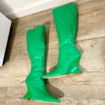 EGO NEW  Women’s green Croc Print Pointy Boots Size 7. Photo 5