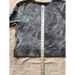 Lole Lolë Women's Crop long-sleeve Top Crew neck Camo Gray Size Medium Photo 8