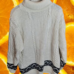 Specialty Women's White Geometric Cable Photo 0