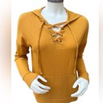 Pink republic  Womens Medium Gold Ribbed Long-Sleeved Lace Up Hooded Shirt Photo 0