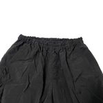 Moyuru Cropped Parachute Pull Photo 1