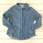 Riders By Lee  Women’s S/M Blue Denim Chambray Button Up Cotton Shirt Size Small Photo 0