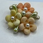 Handmade Charming little shell flowers with screw backs earrings Photo 1