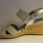 Bandolino Hearsay 2 Womens Slingback Wedge Heel Sandal Size 8.5M w/Beige Fabric Photo 4