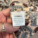 Kendall + Kylie size XSâsleeveless mini dress w/lace trim & pretty printâEUC Photo 4