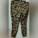 Old Navy  Rockstar women’s Camouflage Pants size 14 Photo 6