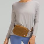 Lululemon Everywhere Belt Bag 1L *Fleece Burnt Caramel Photo 4