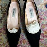 Beautiful suede shoe with great bow detail on heel 3” Black Size 7 Photo 0