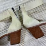 Frye Brielle Bias Cream Leather Back Zip Ankle Strap Block Heel Sandals 7 Photo 4