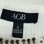 AGB Cream Crepe Sleeveless Beaded Neckline V Photo 11