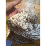 Wishlist Floral Cream Shorts Photo 4