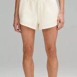 Lululemon  inner glow HR short 3" Photo 1