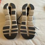 On Running Women size 8 Cloudrunner White Flame Trainers Photo 5