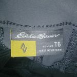 Eddie Bauer  T6 32 Lightweight Gray Cargo Ruched Side Capri Outdoors Pants Photo 1