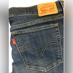Levi's Denim Capri Jeans Womens Blue Dark Wash Cuffed Stretch. Blank tab. Size 31 Photo 2
